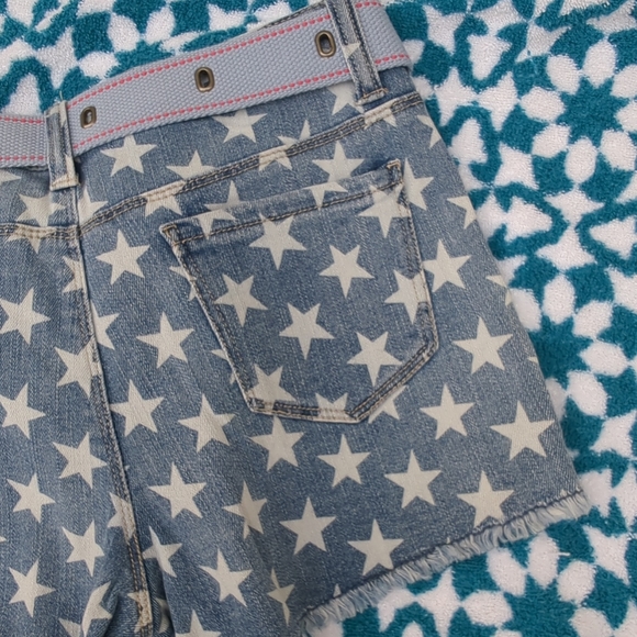 🇺🇲Arizona 💥SALE💥NWT Jean Shorts Size 16R (28x3) USA Flag Design Raw Hem - Picture 8 of 10